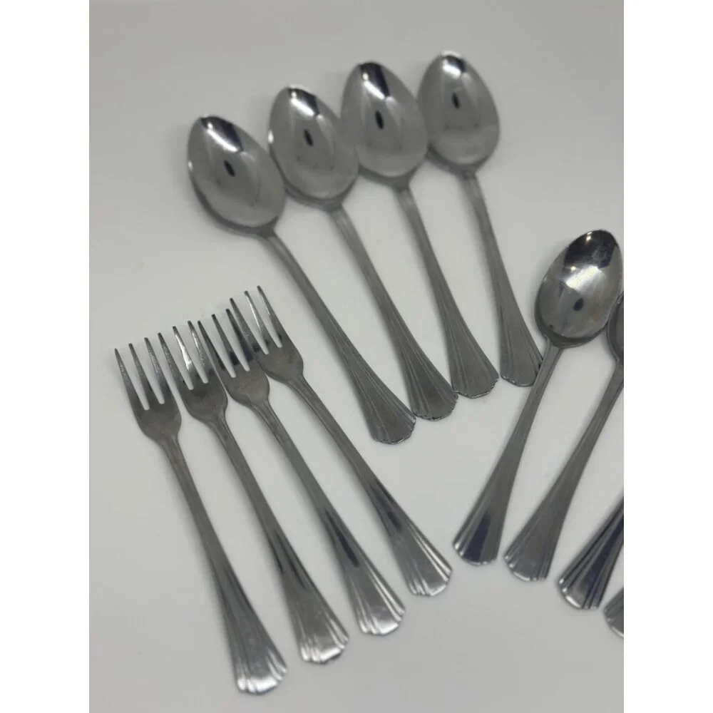VTG Ambridge‎ Stainless Flatware Set of 12 | Classic Pattern Silverware USA Made